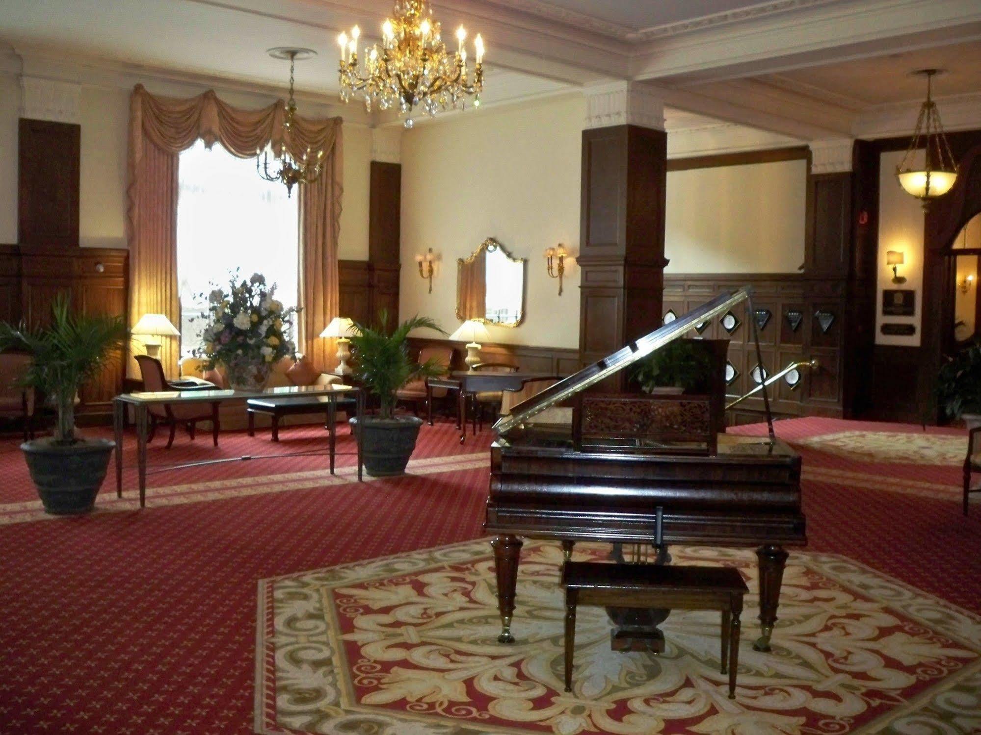 The Yorktowne Hotel, Tapestry Collection By Hilton Eksteriør bilde